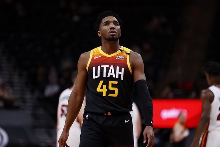 待和欢呼 待和欢呼