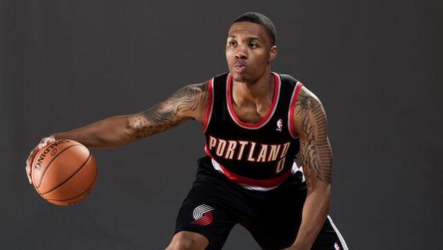 后防线的稳 后防线的稳